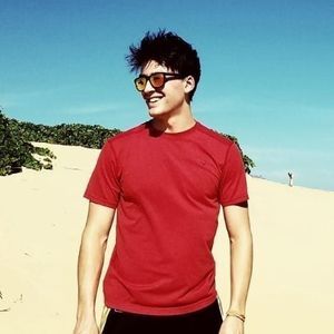 Meet your Posher, Lee